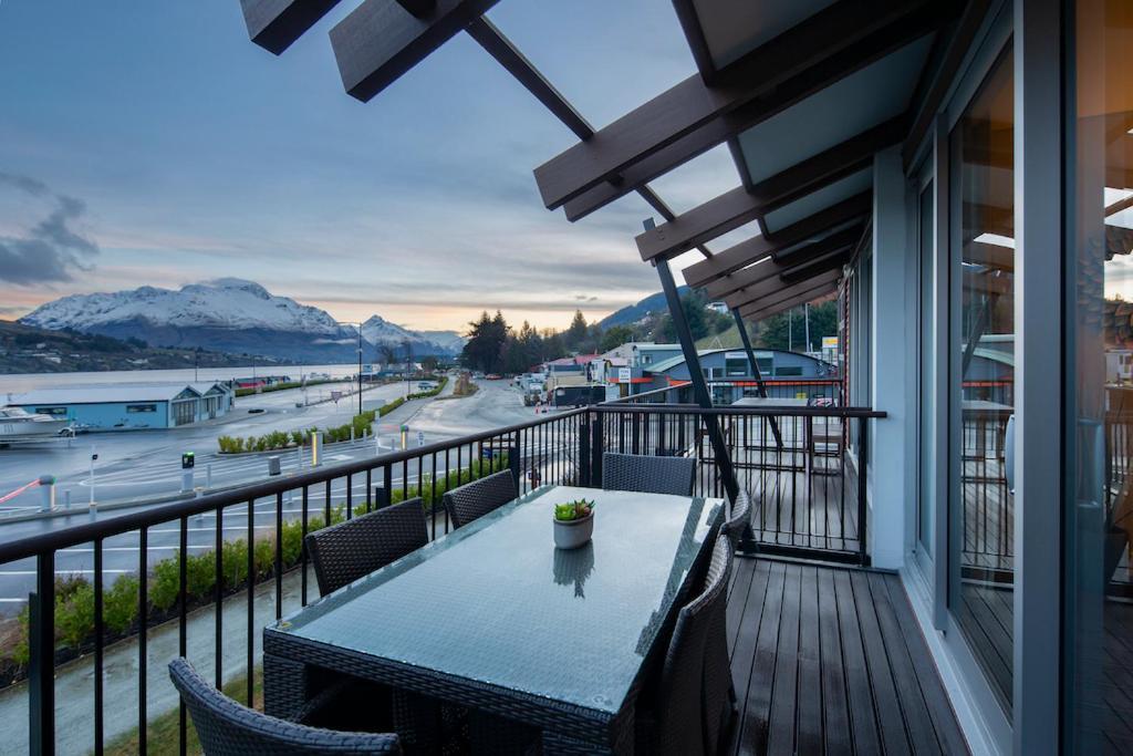 Absolute Lakefront Location - 3 Bedroom Apartment Queenstown Exterior foto