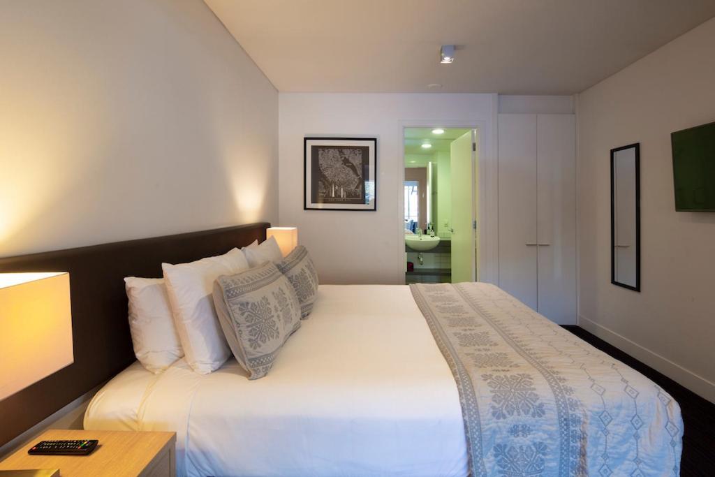 Absolute Lakefront Location - 3 Bedroom Apartment Queenstown Exterior foto